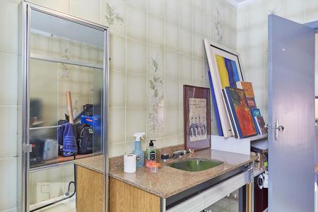 Casa à venda com 347m², 4 quartos e 2 vagasBanheira