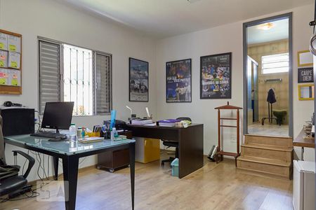 Casa à venda com 347m², 4 quartos e 2 vagasQuarto 3