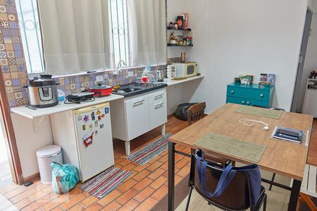 Casa à venda com 347m², 4 quartos e 2 vagasCozinha