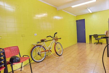 Casa à venda com 347m², 4 quartos e 2 vagasSala