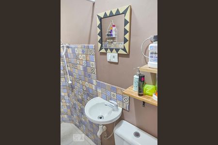 Casa à venda com 347m², 4 quartos e 2 vagasBanheiro