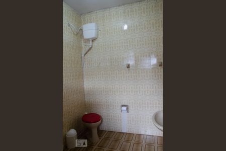 Casa à venda com 278m², 2 quartos e 1 vagaBanheiro