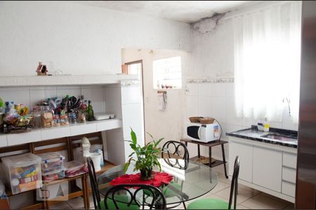 Casa à venda com 278m², 2 quartos e 1 vagaCozinha