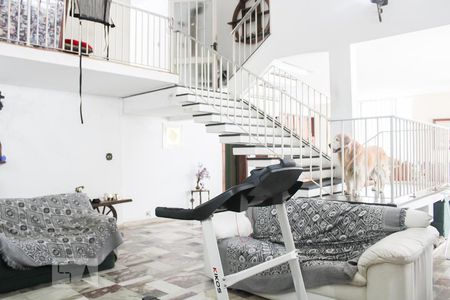 Sala de casa à venda com 3 quartos, 420m² em Planalto Paulista, São Paulo