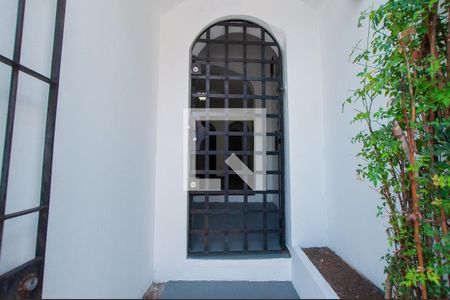 Casa à venda com 190m², 1 quarto e sem vagaEntrada