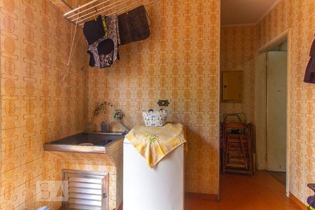 Casa à venda com 168m², 4 quartos e 2 vagas Casa à venda com 168m², 4 quartos e 2 vagasLavanderia