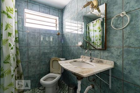 Banheiro de apartamento para alugar com 1 quarto, 50m² em Pinheiros, São Paulo