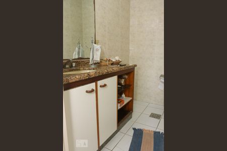 Apartamento à venda com 212m², 4 quartos e 3 vagasLavabo