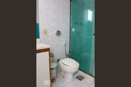 Apartamento à venda com 212m², 4 quartos e 3 vagasBanheiro da Suíte 1