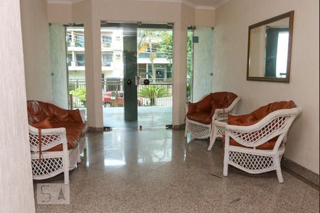 Apartamento à venda com 212m², 4 quartos e 3 vagasHall social