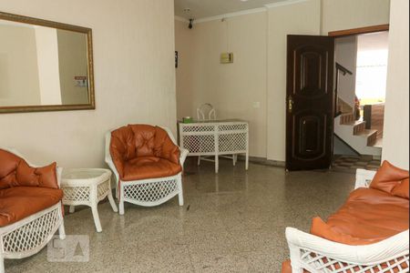 Apartamento à venda com 212m², 4 quartos e 3 vagasHall social
