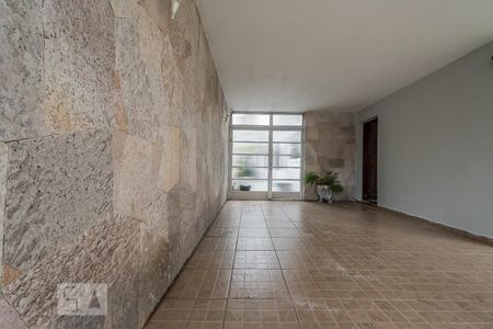 Casa para alugar com 54m², 1 quarto e 1 vaga Casa para alugar com 54m², 1 quarto e 1 vagaÁrea Comum - Garagem