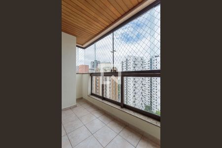 Apartamento à venda com 102m², 3 quartos e 2 vagasVaranda
