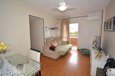 Apartamento à venda com 65m², 2 quartos e 1 vagaSala