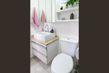 Apartamento à venda com 77m², 3 quartos e 2 vagasBanheiro