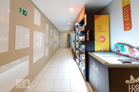 Apartamento à venda com 77m², 3 quartos e 2 vagasMini Mercado