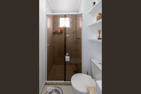 Apartamento à venda com 77m², 3 quartos e 2 vagasBanheiro da Suíte