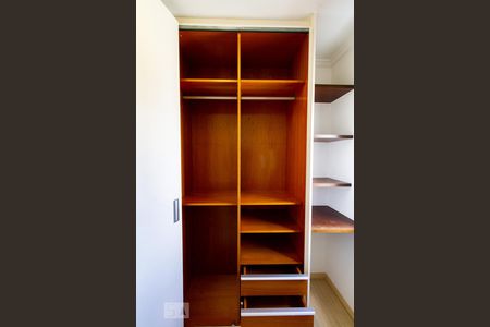 Apartamento para alugar com 61m², 2 quartos e 1 vagaQuarto 2 - Armários