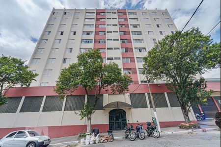 Apartamento à venda com 96m², 3 quartos e 1 vaga Apartamento à venda com 96m², 3 quartos e 1 vagaFachada