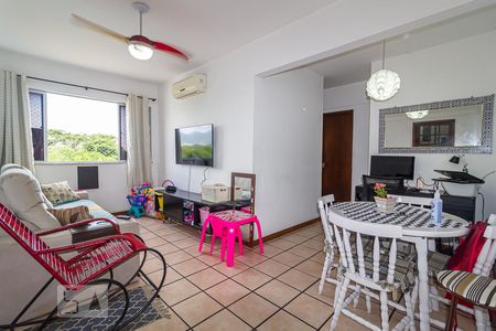 Sala de apartamento à venda com 2 quartos, 55m² em Jacarepaguá, Rio de Janeiro