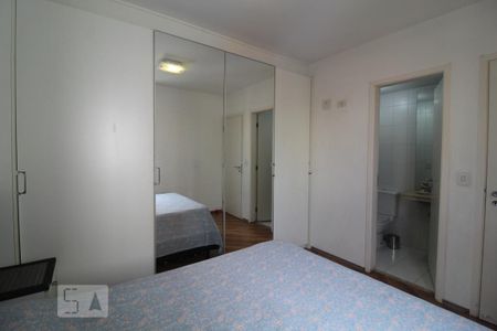 Suite armário c/ espelho de apartamento à venda com 3 quartos, 82m² em Santa Paula, São Caetano do Sul