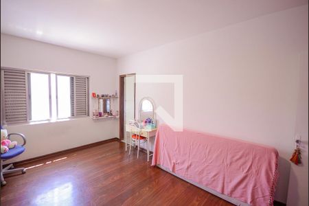 Casa à venda com 340m², 3 quartos e 6 vagasQuarto 2