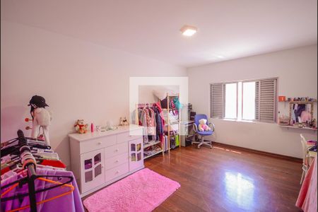 Casa à venda com 340m², 3 quartos e 6 vagasQuarto 2