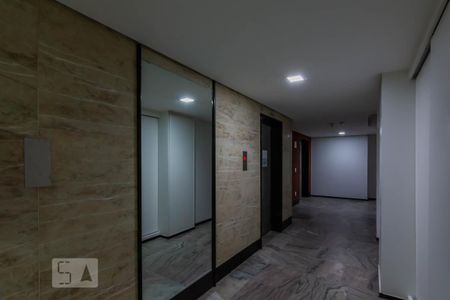 Studio para alugar com 31m², 1 quarto e sem vaga Studio para alugar com 31m², 1 quarto e sem vagaCorredor Andar