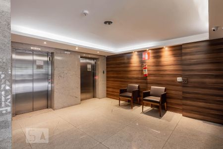 Studio para alugar com 31m², 1 quarto e sem vaga Studio para alugar com 31m², 1 quarto e sem vagaHall de Entrada Edifício