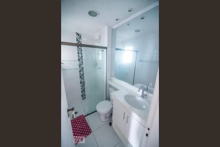 Banheiro de apartamento à venda com 3 quartos, 70m² em Vila Centenário, São Paulo