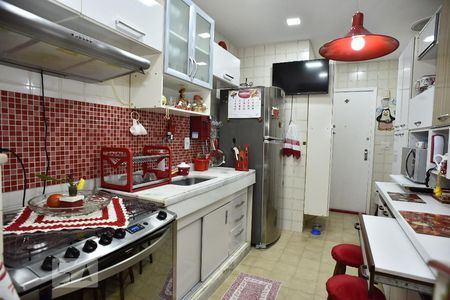 Apartamento para alugar com 85m², 2 quartos e 2 vagasCozinha