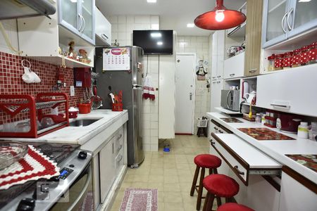 Apartamento para alugar com 85m², 2 quartos e 2 vagasCozinha