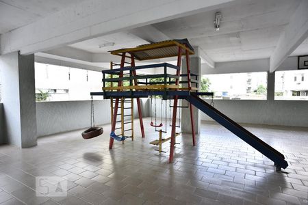 Apartamento para alugar com 85m², 2 quartos e 2 vagasÁrea Comum - Playground