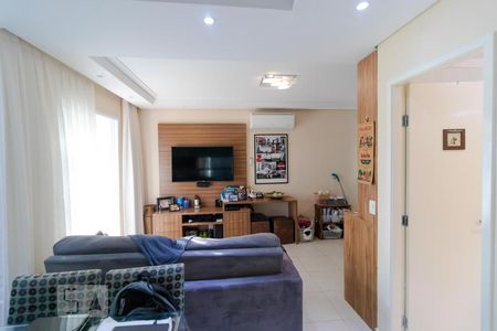 Sala de TV de apartamento para alugar com 2 quartos, 70m² em Vila Costa E Silva, Campinas