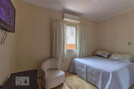 Casa à venda com 700m², 4 quartos e 8 vagas Casa à venda com 700m², 4 quartos e 8 vagasQuarto 2