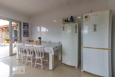 Casa à venda com 700m², 4 quartos e 8 vagas Casa à venda com 700m², 4 quartos e 8 vagasCozinha
