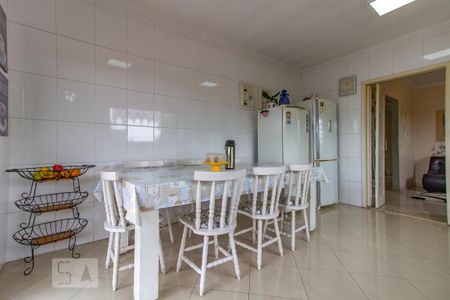 Casa à venda com 700m², 4 quartos e 8 vagas Casa à venda com 700m², 4 quartos e 8 vagasCozinha