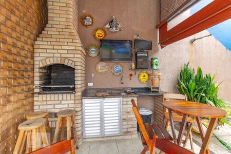 Casa à venda com 700m², 4 quartos e 8 vagas Casa à venda com 700m², 4 quartos e 8 vagasChurrasqueira
