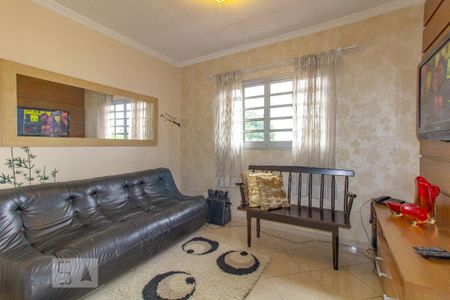 Casa à venda com 700m², 4 quartos e 8 vagas Casa à venda com 700m², 4 quartos e 8 vagasSala de TV