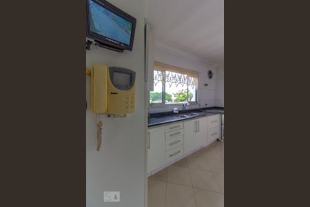Casa à venda com 700m², 4 quartos e 8 vagas Casa à venda com 700m², 4 quartos e 8 vagasSistema de segurança