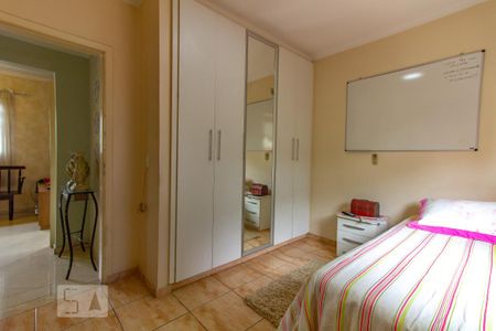 Casa à venda com 700m², 4 quartos e 8 vagas Casa à venda com 700m², 4 quartos e 8 vagasQuarto 4