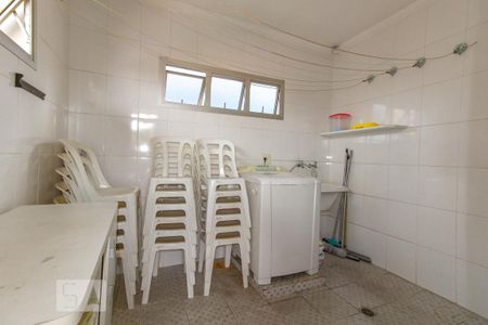 Casa à venda com 700m², 4 quartos e 8 vagas Casa à venda com 700m², 4 quartos e 8 vagasLavanderia