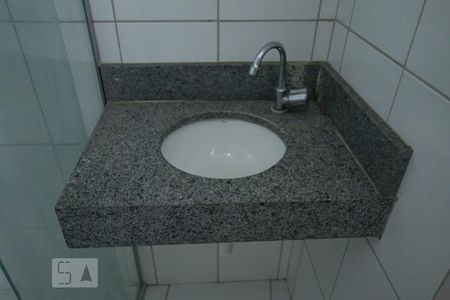 Apartamento para alugar com 45m², 1 quarto e 1 vagaDetalhe do Banheiro da Suíte - Pia