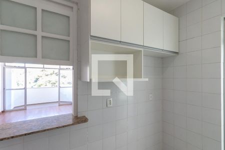 Apartamento à venda com 70m², 2 quartos e 2 vagas Apartamento à venda com 70m², 2 quartos e 2 vagasCozinha