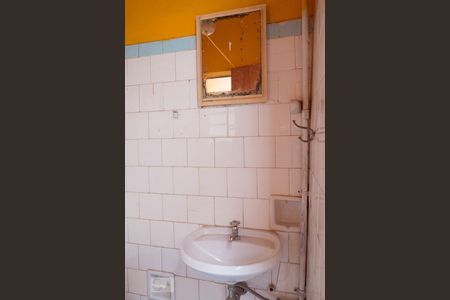 Casa à venda com 145m², 2 quartos e 2 vagasBanheiro 2