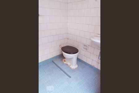 Casa à venda com 145m², 2 quartos e 2 vagasBanheiro 2