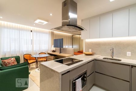 Cozinha de apartamento para alugar com 1 quarto, 40m² em Cerqueira César, São Paulo