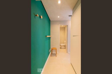 Hall de apartamento para alugar com 1 quarto, 56m² em Itaim Bibi, São Paulo