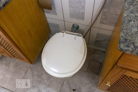 Apartamento à venda com 56m², 2 quartos e 1 vaga Apartamento à venda com 56m², 2 quartos e 1 vagaBanheiro Social