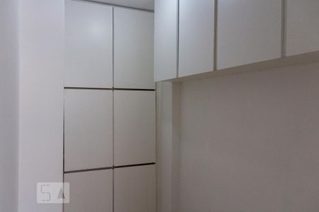 Quarto de Serviço de apartamento à venda com 2 quartos, 56m² em Cidade Nova, Rio de Janeiro